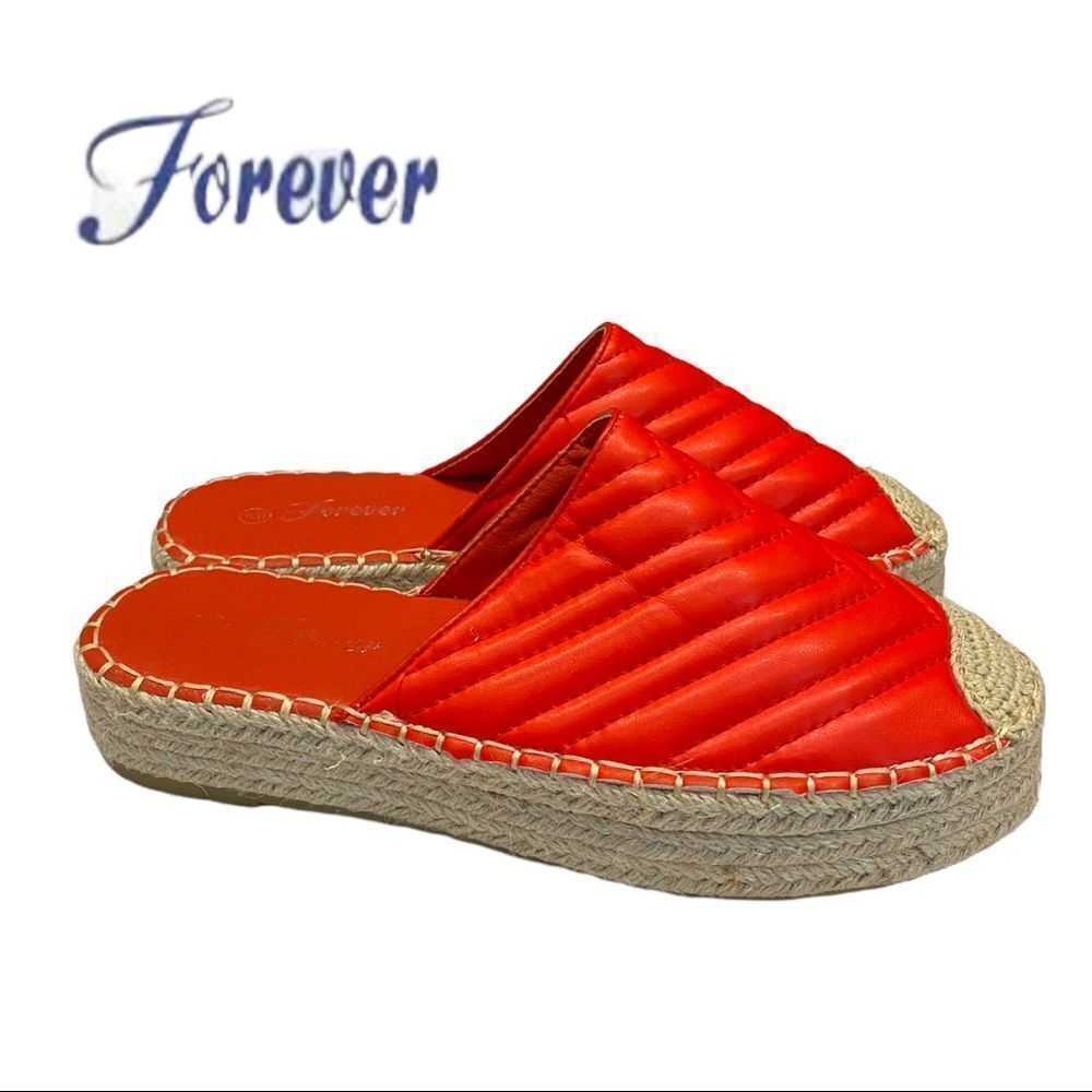 Forever Women's Red Espadrille Quilted Slide Clogs Mules 6